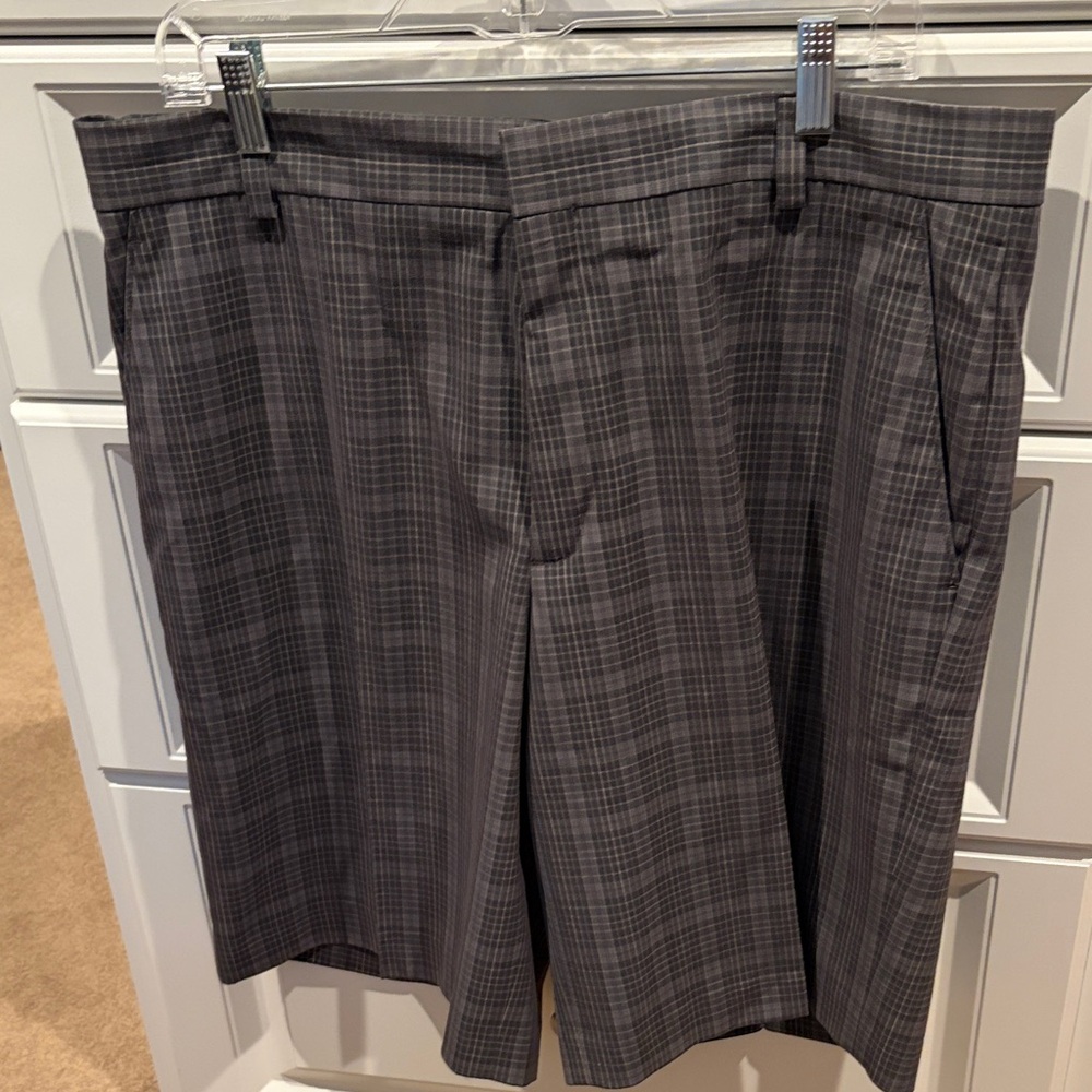 Men's Gray Plaid Golf Shorts